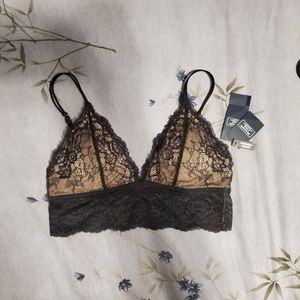 Abercrombie & Fitch Bralette w/Black Lace Detail